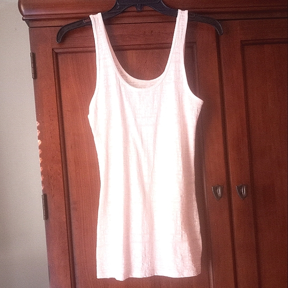 SO Tops - 💕SO light pink tank top💕